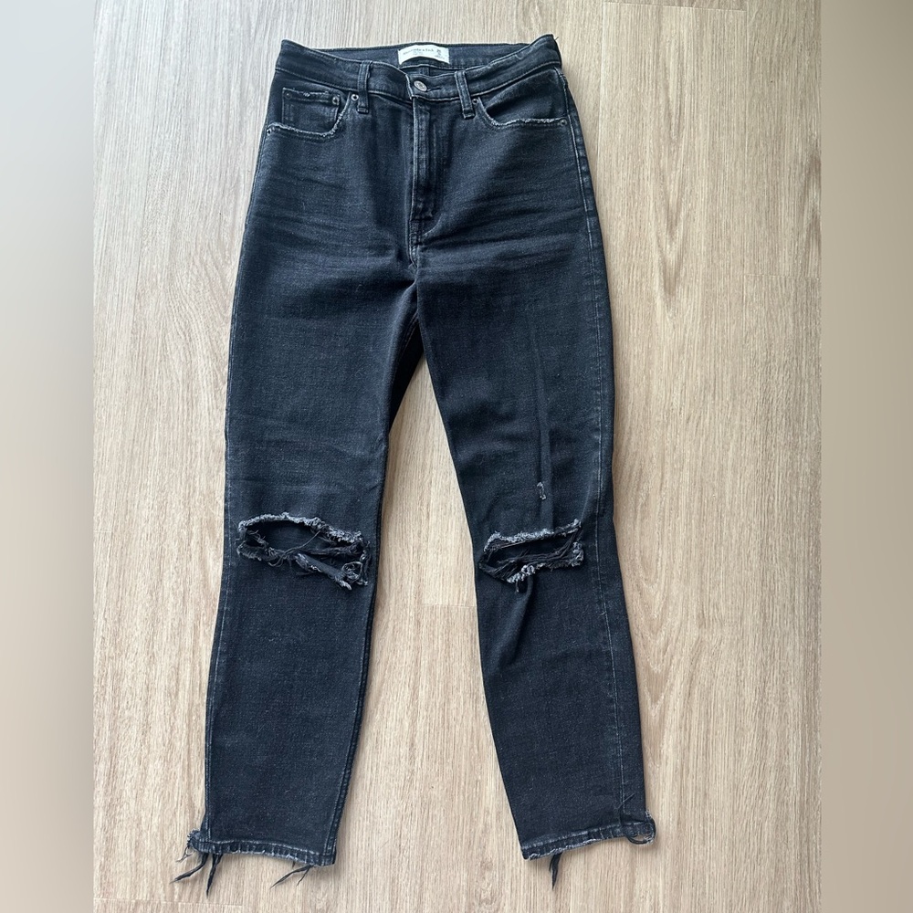 A&F High Rise Mom Jean - Picture 3 of 5